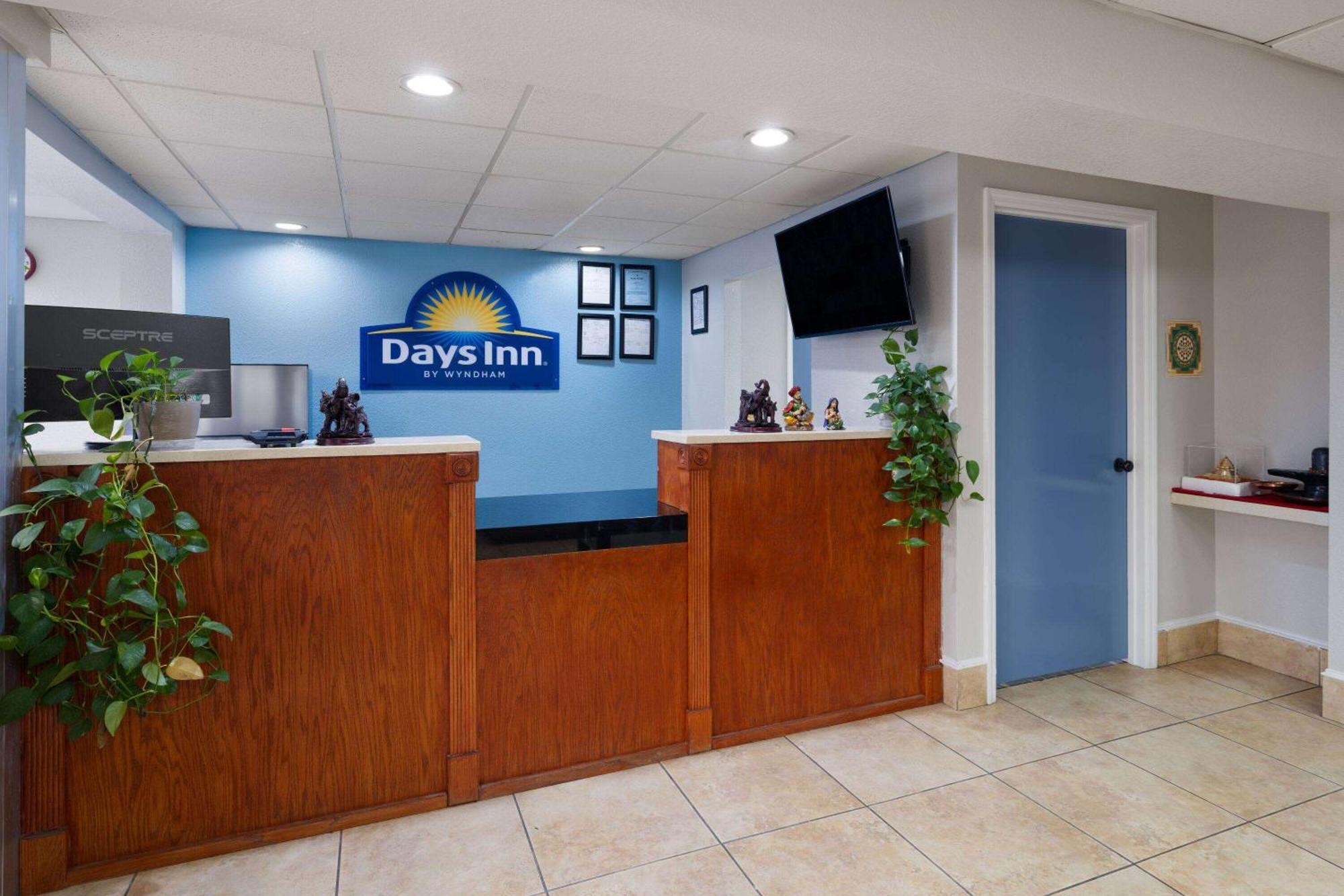 Days-Inn By Wyndham Montgomery I-85 ภายนอก รูปภาพ